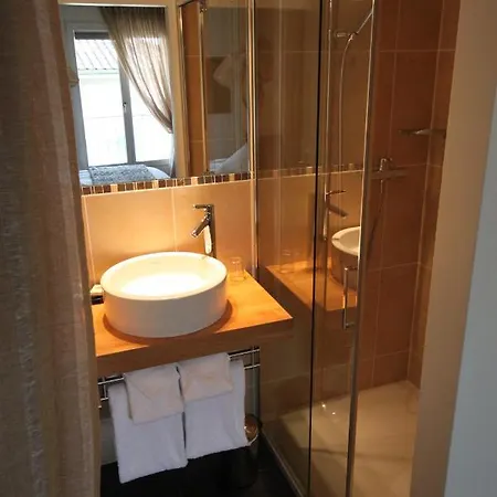 Couette-café Boutique Hôtel, La Musardiere 4*
