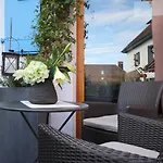 Boutique Hotel, La Musardiere Nocleg ze śniadaniem Gimel